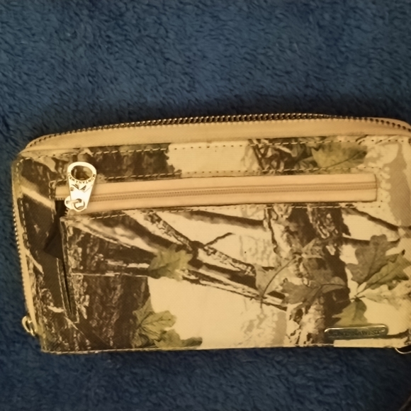 Wallet - Picture 3 of 3